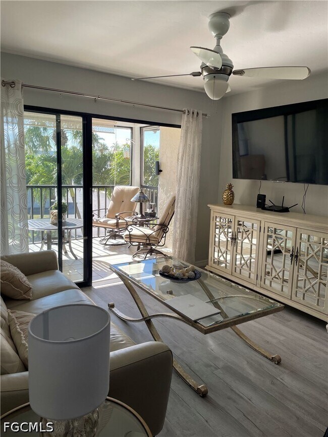 Foto del edificio - 3914 Orange Grove Blvd
