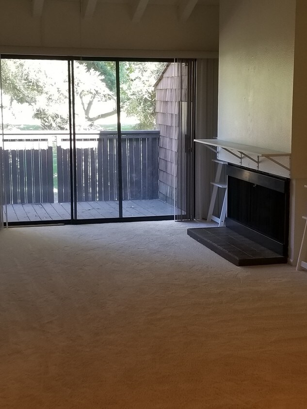 Foto principal - 802 Woodside Ln E