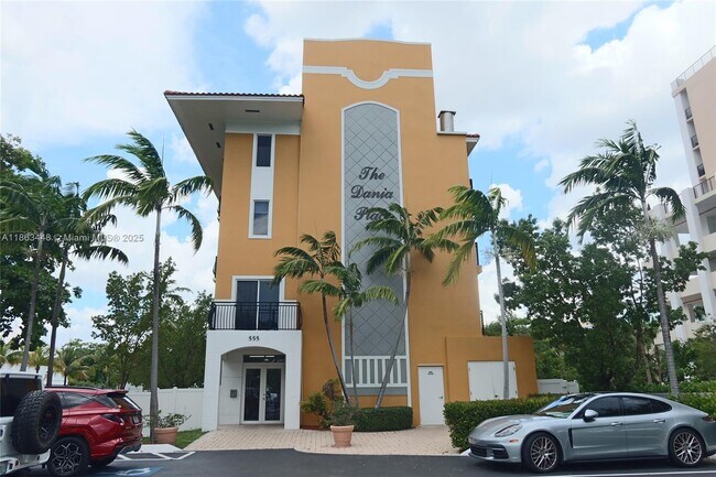 Foto del edificio - 555 E Dania Beach Blvd