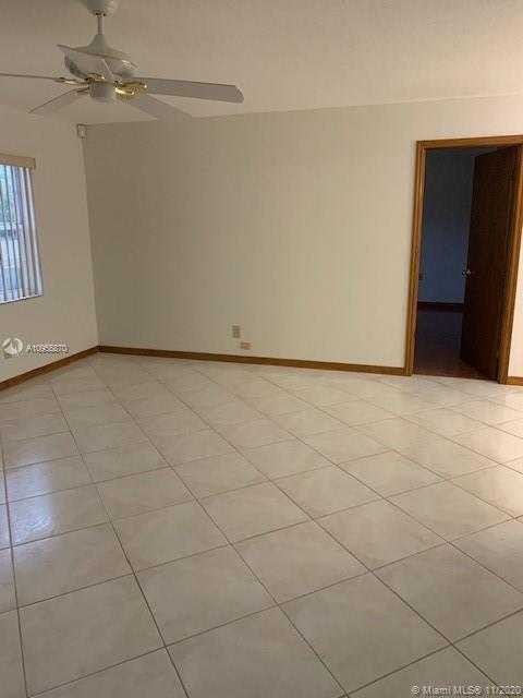 Building Photo - 3580 SW 70th Ave