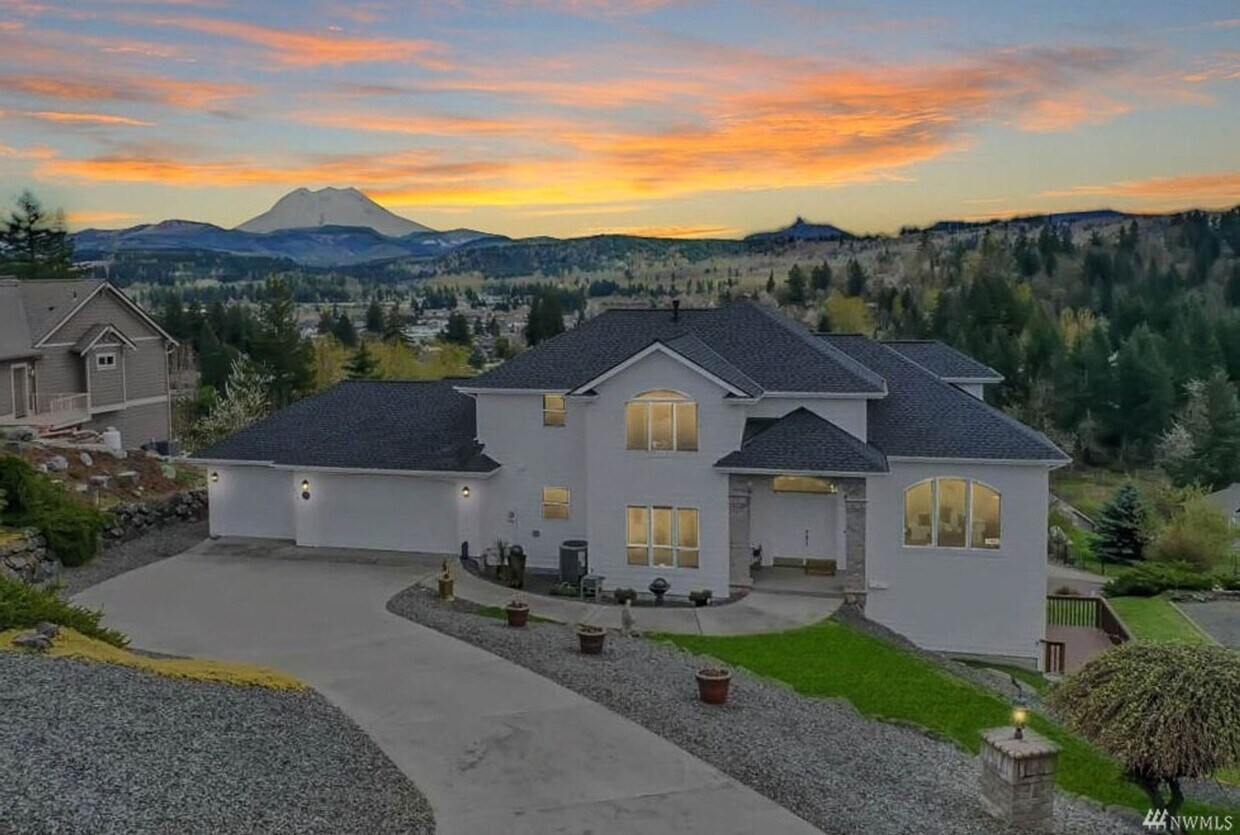 Foto principal - Elegant home on Dow Ridge with Magnificent...