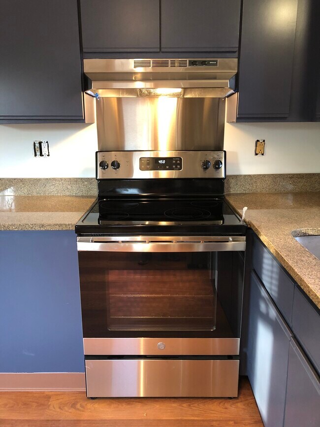 New range - 185 Mill Rd
