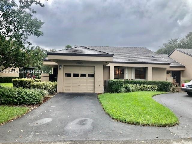 Foto principal - 9320 Chelsea Dr S