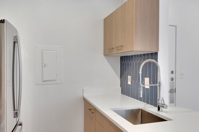 Foto del edificio - AVIA Apartments On Alpha