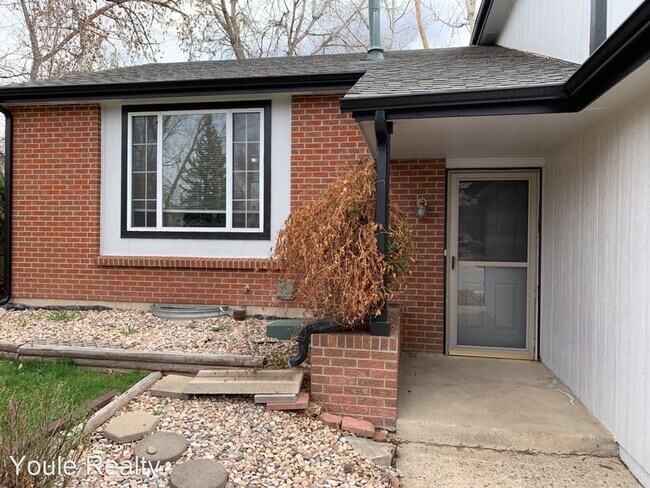 Building Photo - 4 br, 3 bath House - 654 Zuni Circle