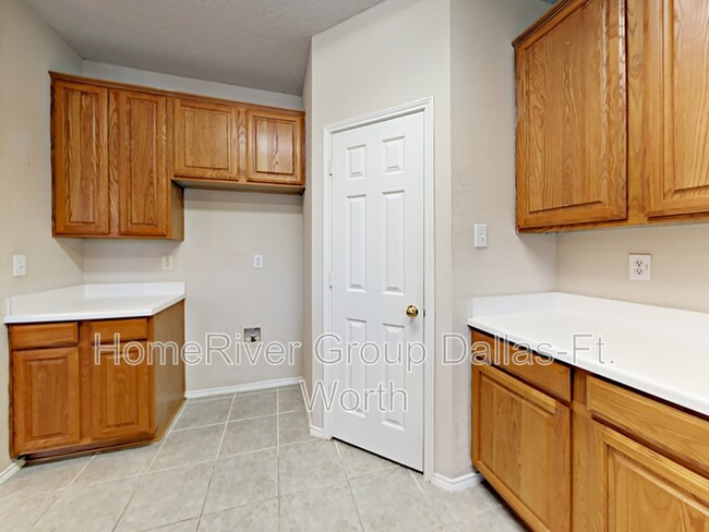 Foto del edificio - 10613 Gleneagles Ln