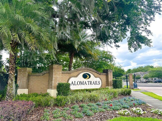 Foto del edificio - 7494 Aloma Pines Ct