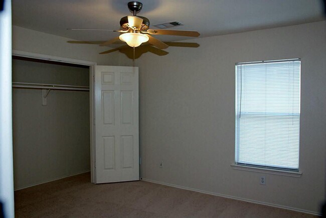 Foto del edificio - 10122 Caldera Canyon Dr