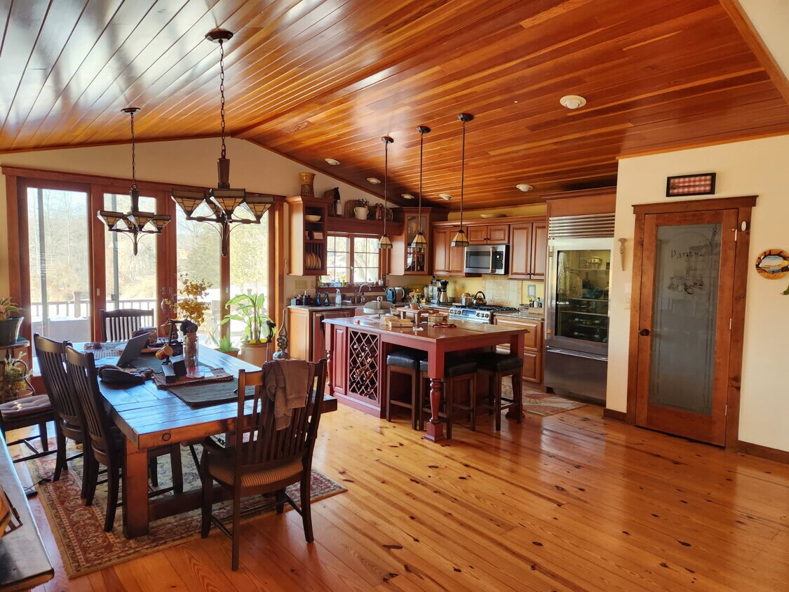 Foto del edificio - 4 Greenbrier Rd