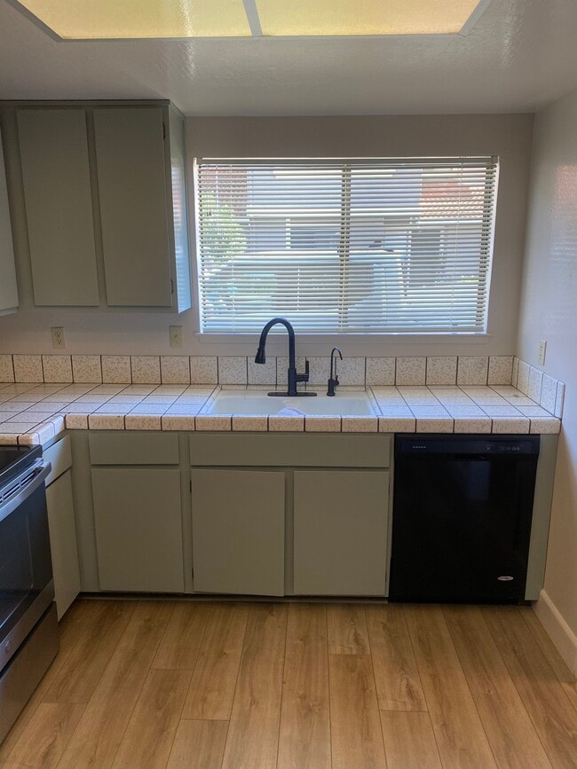 Foto del edificio - 5227 Adalina Ct