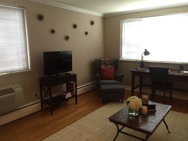 Photo - 2320 S University Blvd Apartment