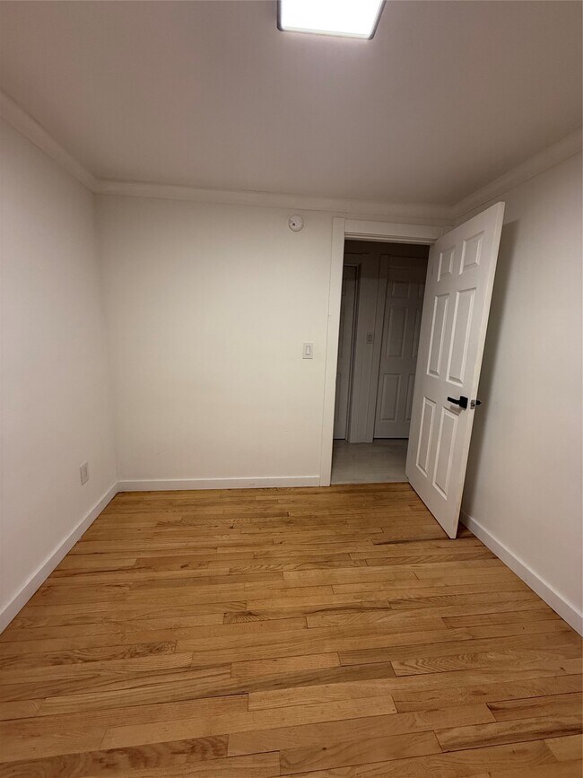 Foto del edificio - 517 Tulane St