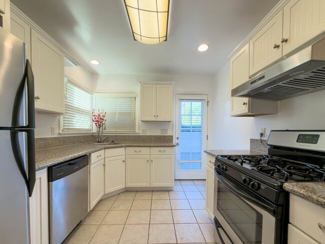 Foto del edificio - 10428 Riverside Dr