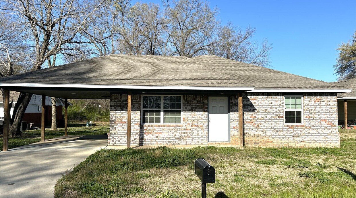 213 Carson Rd, Roland, OK 74954 House Rental in Roland, OK