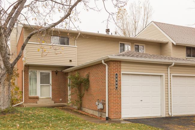 Foto principal - 3 Bedroom Corner Unit in Centaur Village W...