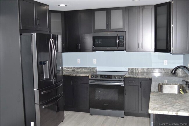 Foto del edificio - 3489 NE Linda Dr