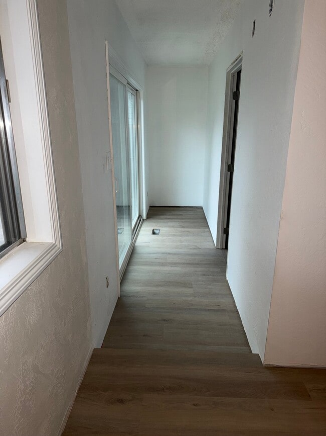Building Photo - 25 Donna Way