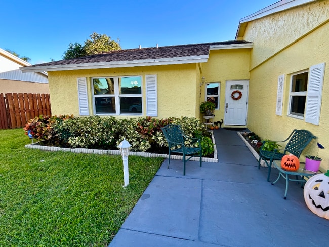 Foto del edificio - 9512 Saddlebrook Dr