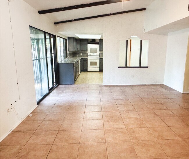 Building Photo - 2211 Mustang Springs Dr