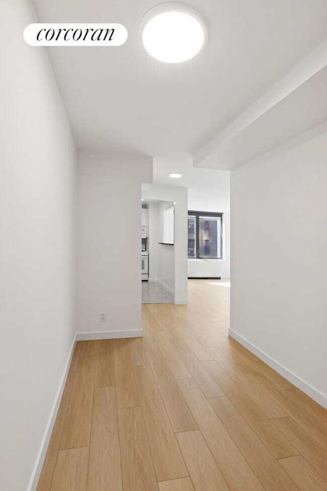 Foto del edificio - 150 E 57th St