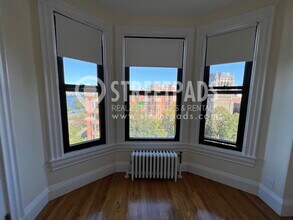 Building Photo - 504 Beacon St