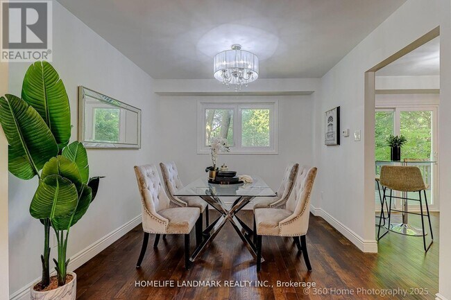 Building Photo - 30 Misty Moor Dr