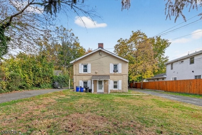 Foto del edificio - 148 Davenport St