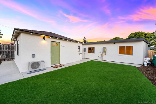 Building Photo - ****MODERN 1BD ADU – PRIVACY, STYLE & CONV...