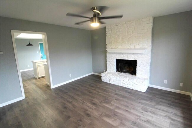 Foto del edificio - 9606 Night Star Dr