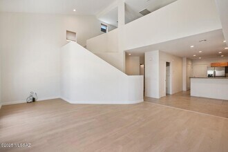 Building Photo - 3121 N Olsen Ave