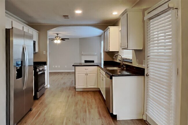 Foto del edificio - 14706 Trailbrook Dr