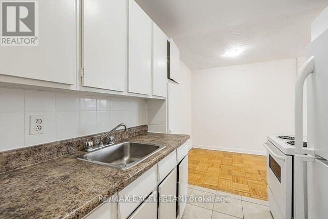 Building Photo - 165 Cosburn Ave.