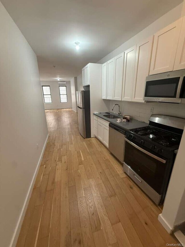 Foto del edificio - 2807 Third Ave