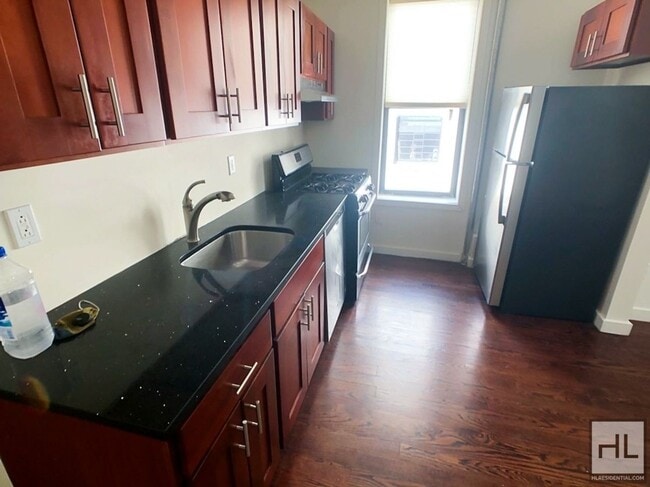 Building Photo - NOSTRAND AVENUE / Spacious 4-bed, 1-bath /...