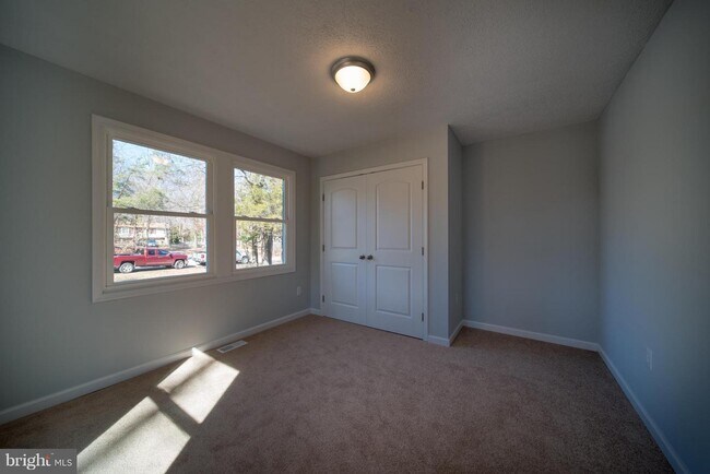 Building Photo - 27040 Oxley Dr