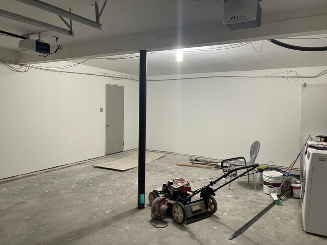 Foto del edificio - 337 E 2nd St