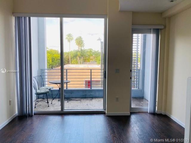 Foto del edificio - 3339 Virginia St