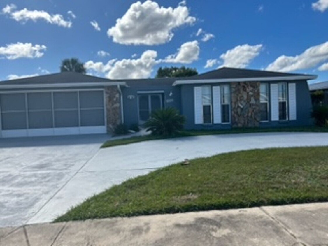 Primary Photo - Beautiful 3 bedroom, 2 bath pool home in a...