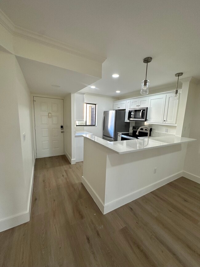 Foto del edificio - 401 Airport Ave E