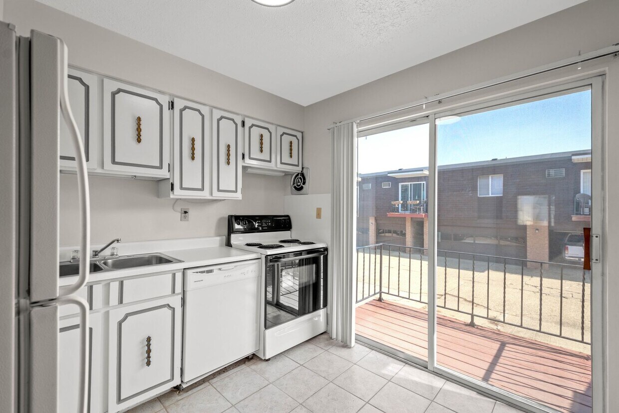 Foto principal - Rent-ready this July: 2 Bedroom and 1 Bath...