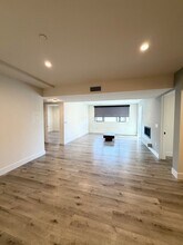 Building Photo - 5923 Laurel Canyon Blvd