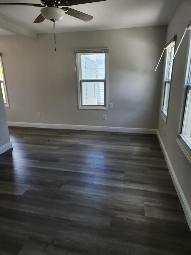 Foto del edificio - 405 2nd Ave S