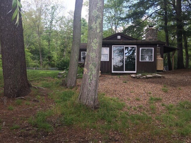 Building Photo - 22 Saumur Ln