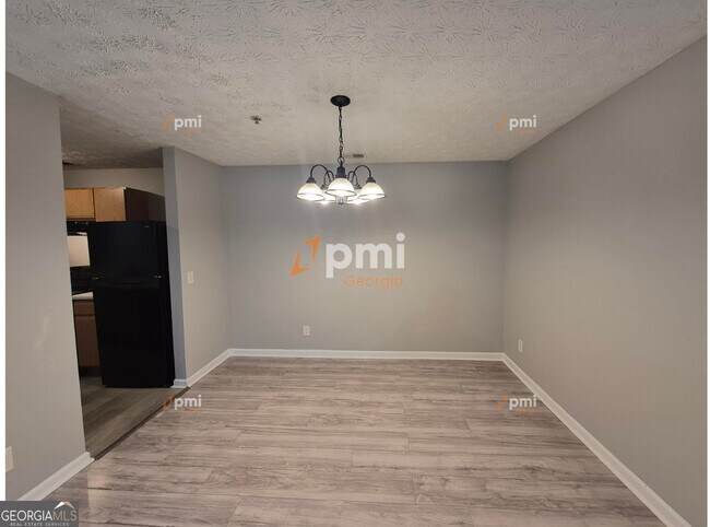 Building Photo - 2204 Fairington Village Dr