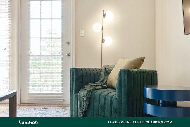 Foto del edificio - 4701 Monterey Oaks Blvd