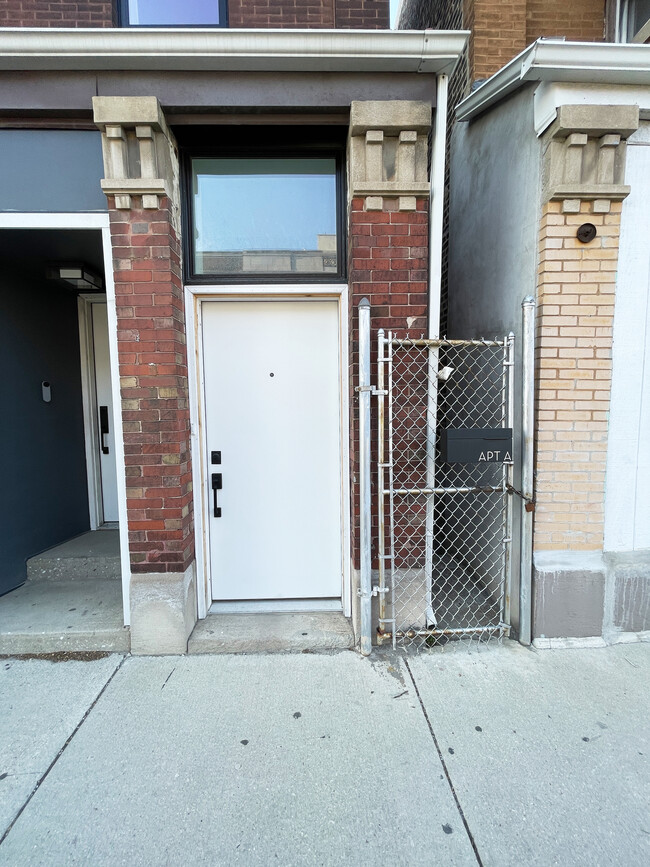 Building Photo - 2116 W 35th St