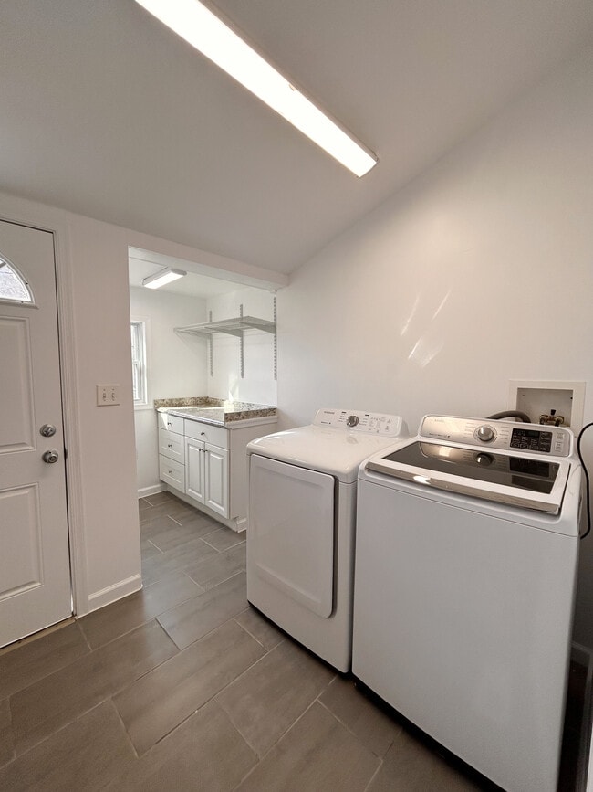 Foto del edificio - 4814 Friendship St