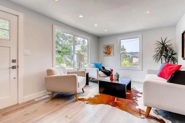 Building Photo - MLK Duplex