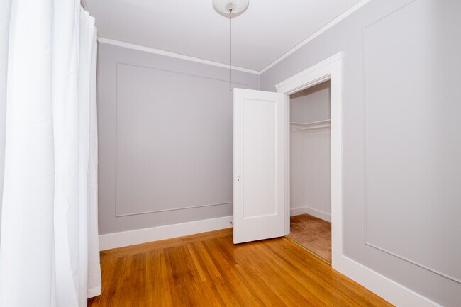 Foto del edificio - 615 18th Ave