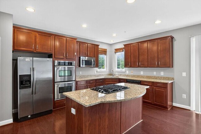 Foto del edificio - 2983 Devonfield Ave